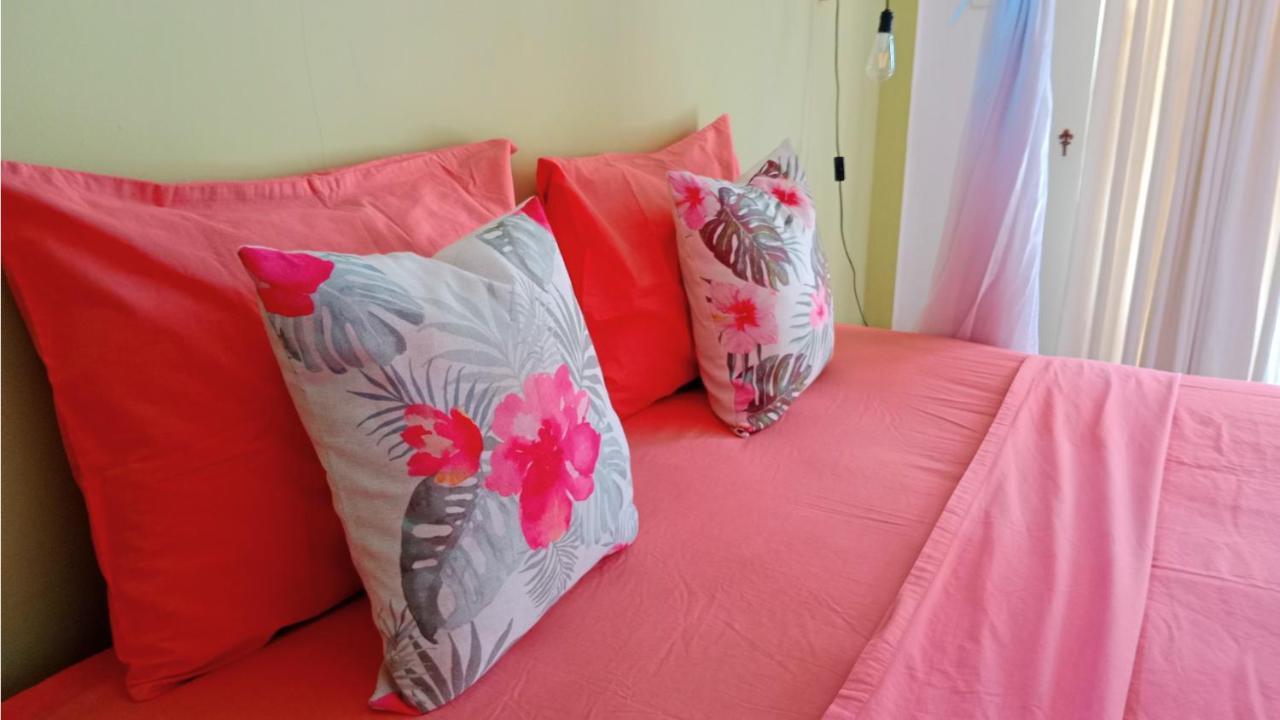 Black Sand Hostel Amed Экстерьер фото