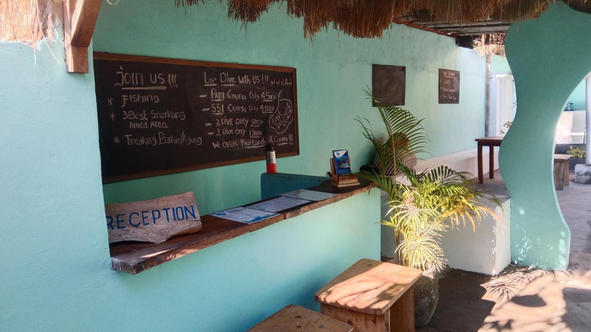 Black Sand Hostel Amed Экстерьер фото
